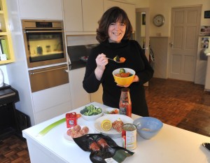 Examiner  Feature   Picture  13/02/15  Roz cooking . Picture:Des Barry
